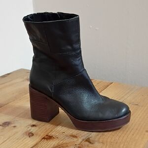 Lucky Brand Black Omarey Leather Platform Boot Size 10M